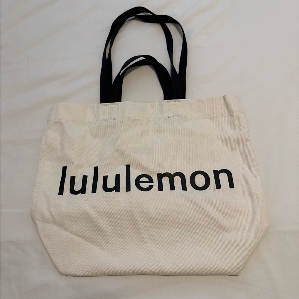 Lululemon off-White Tote Bag